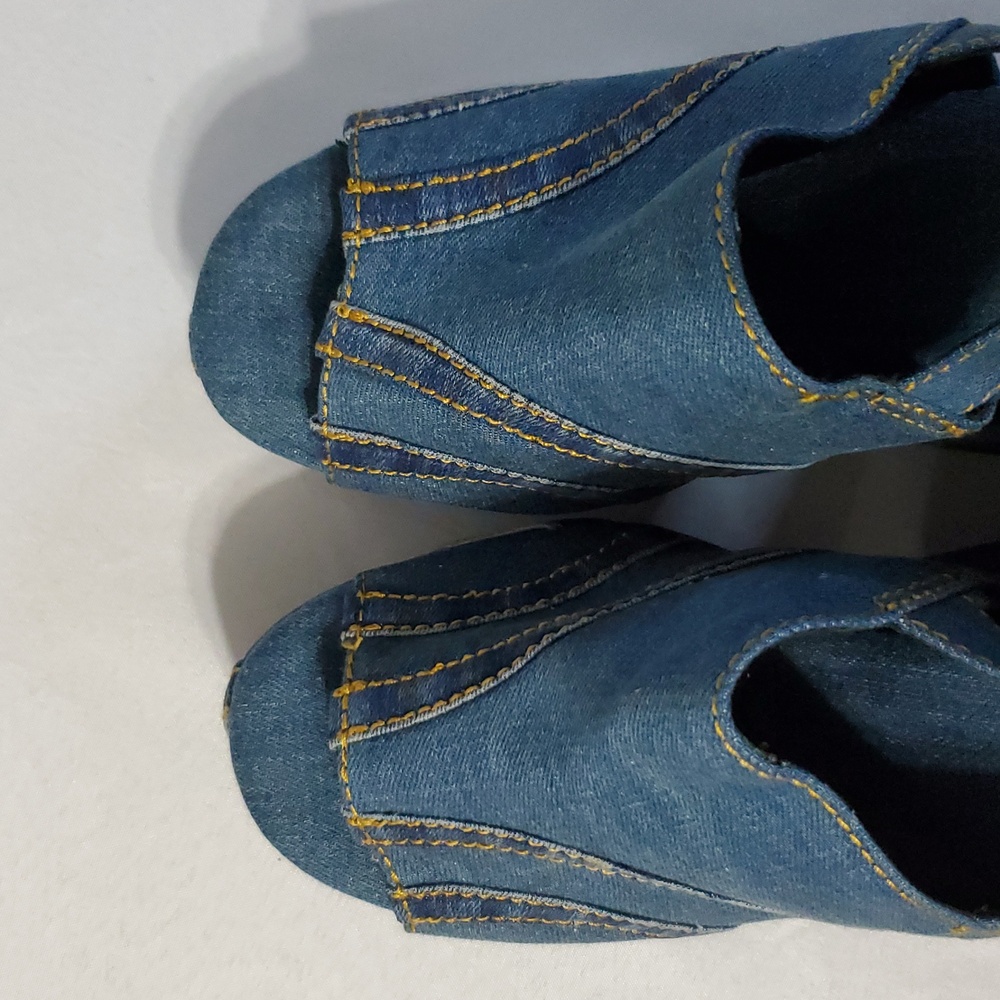 Jeffrey Campbell NWOT Blue Denim Jeans Platform Disco Heels Size 9.5 - Picture 12 of 13